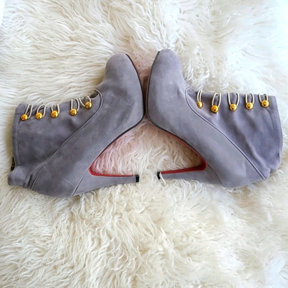NWOT Women's Gray Velvet Red Bottom Boots